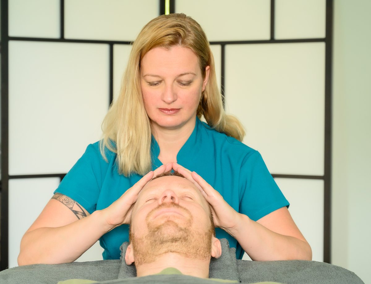 Selma van Spark of Life in Druten, Gelderland geeft ontspanningsmassage en intuïtieve massage voor balans, energie en heling.
